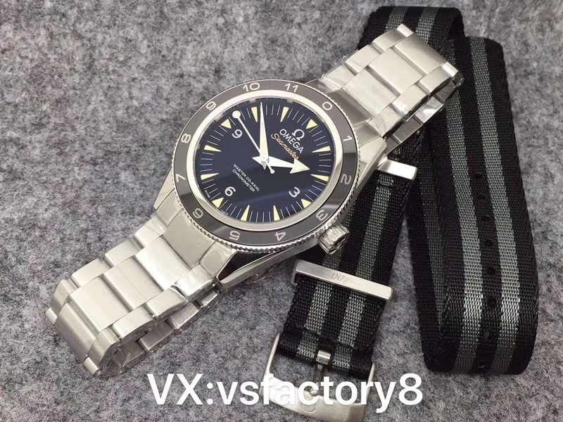 歐米茄海馬300米幽靈黨007復(fù)刻版本丹東8400一體機(jī)細(xì)節(jié)做工復(fù)刻還原評測